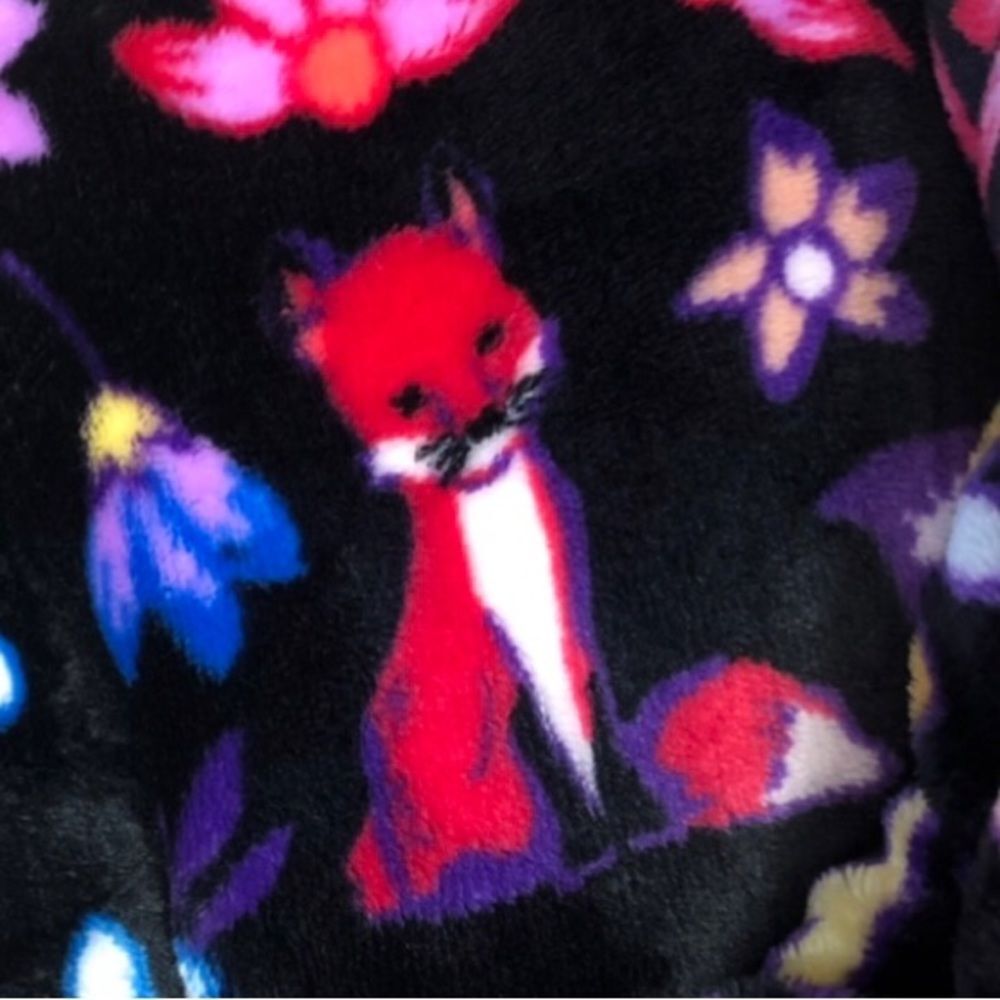 Vera Bradley Foxwood Cozy Life Throw Blanket - Picture 5 of 6